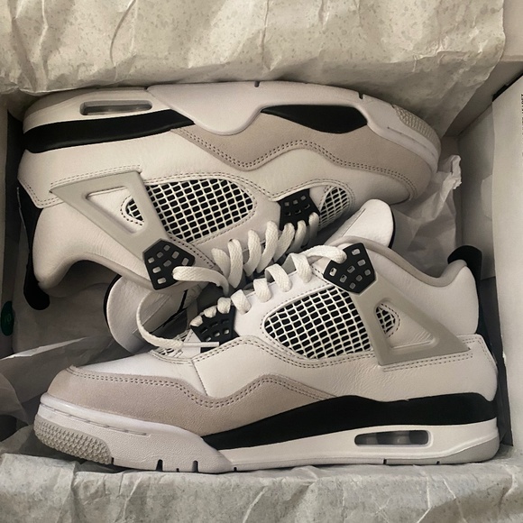 Military Jordan 4s main image 4